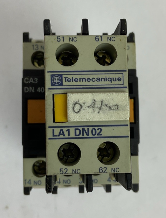 TELEMECANIQUE CA3DN40 600VAC 10A CONTACTOR 24VDC COIL LA4DE1E 24-48VDC LA1DN020