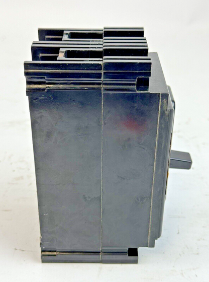 CHALLENGER / FPE - NE224020 - MOLDED CIRCUIT BREAKER - 2 POLE, 240 VAC, 20 A-NEW5