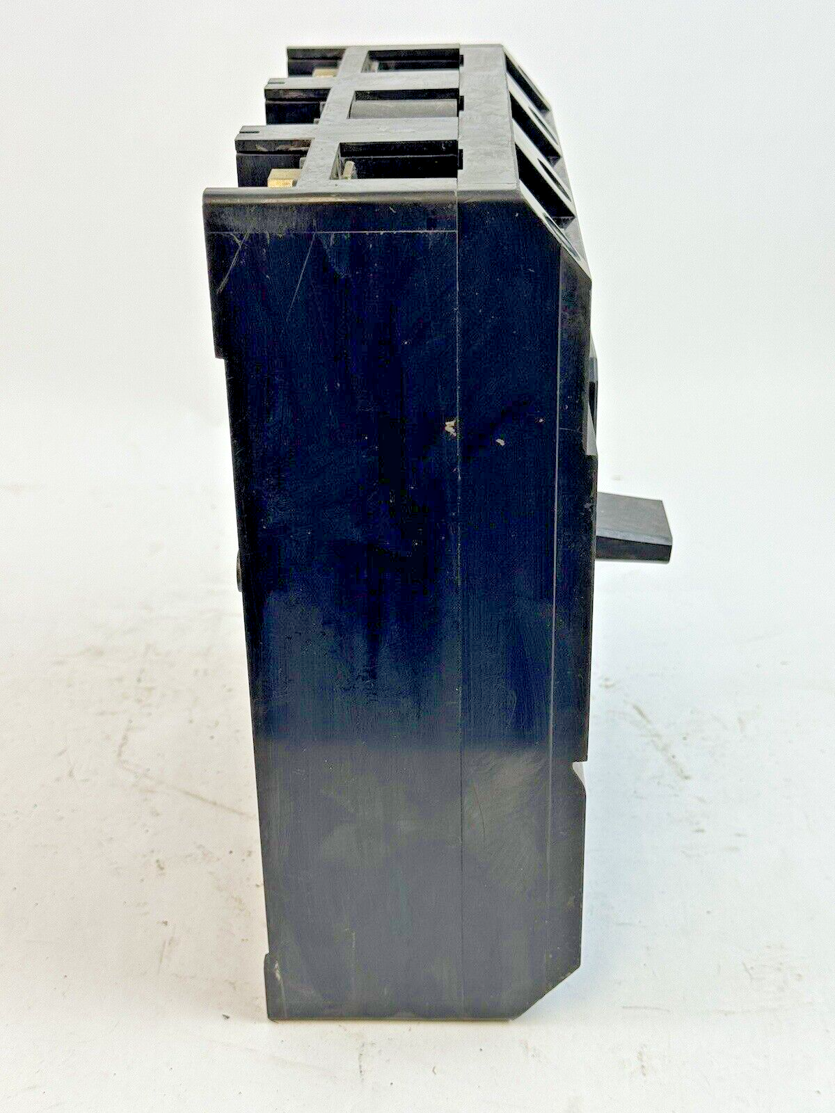 ITE - ET5905 - MOLDED CASE ET-225 CIRCUIT BREAKER - 175 A, 2 POLE, 600 VAC3