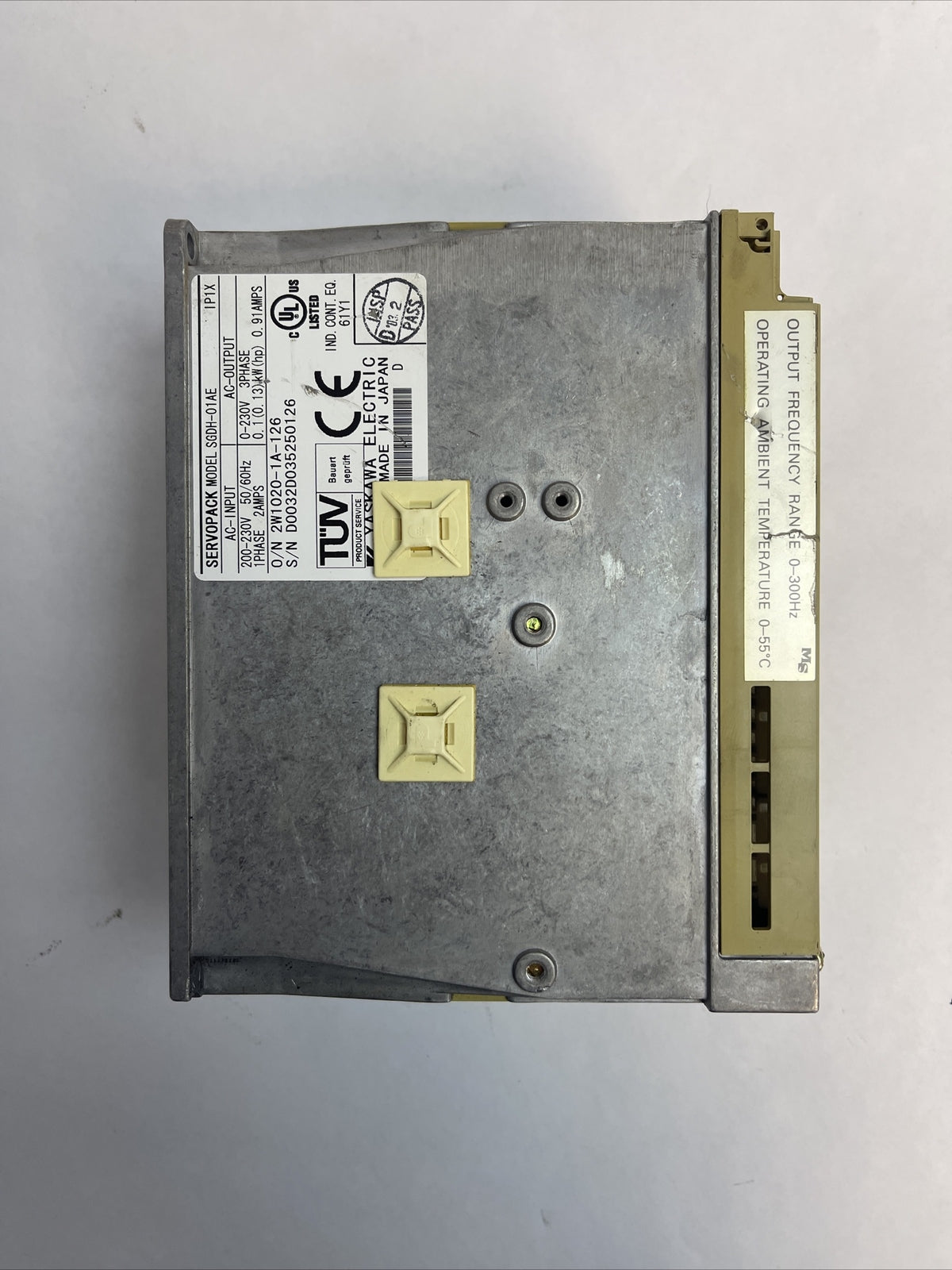 YASKAWA SGDH-01AE SERVOPACK OUTPUT 0-230VAC 3PH 0.91A INPUT 200-230VAC 2A 1PH3