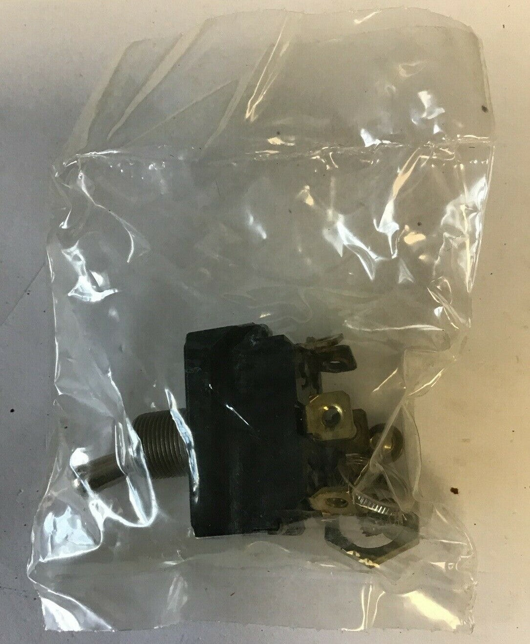 EATON 7592K4 SELECTOR SWITCH 3A 250VAC 6A 120VAC***LOTOF50***0