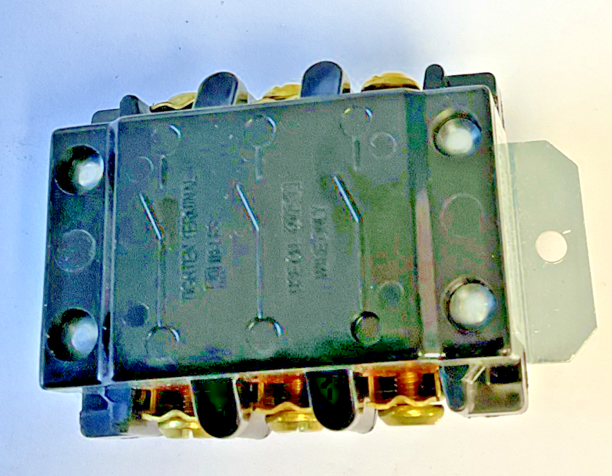 HUBBELL HBL7810D MANUAL MOTOR DISCONNECT 3POLE 3WIRE 30A 600VAC6