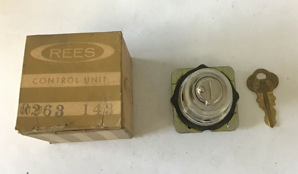 REES R263 143 KEYED OPERATOR SELECTOR SWITCH CONTROL UNIT0