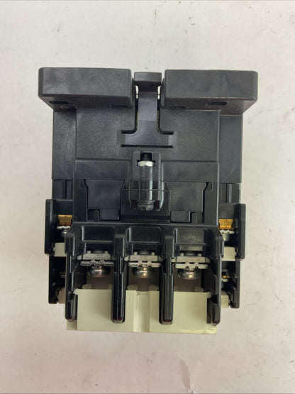 FUJI SC-N1 SC25BAA CONTACTOR 3NC0T 600VAC 3PH 25HP COIL 220-240V 60HZ4