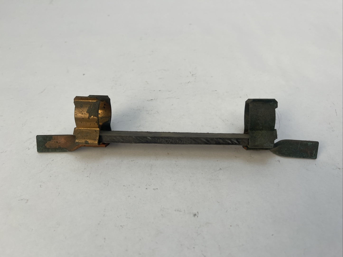 HOLUB 100/60A FUSE REDUCER ILSCO C-13 31-60A 600V FUSE CLIP3