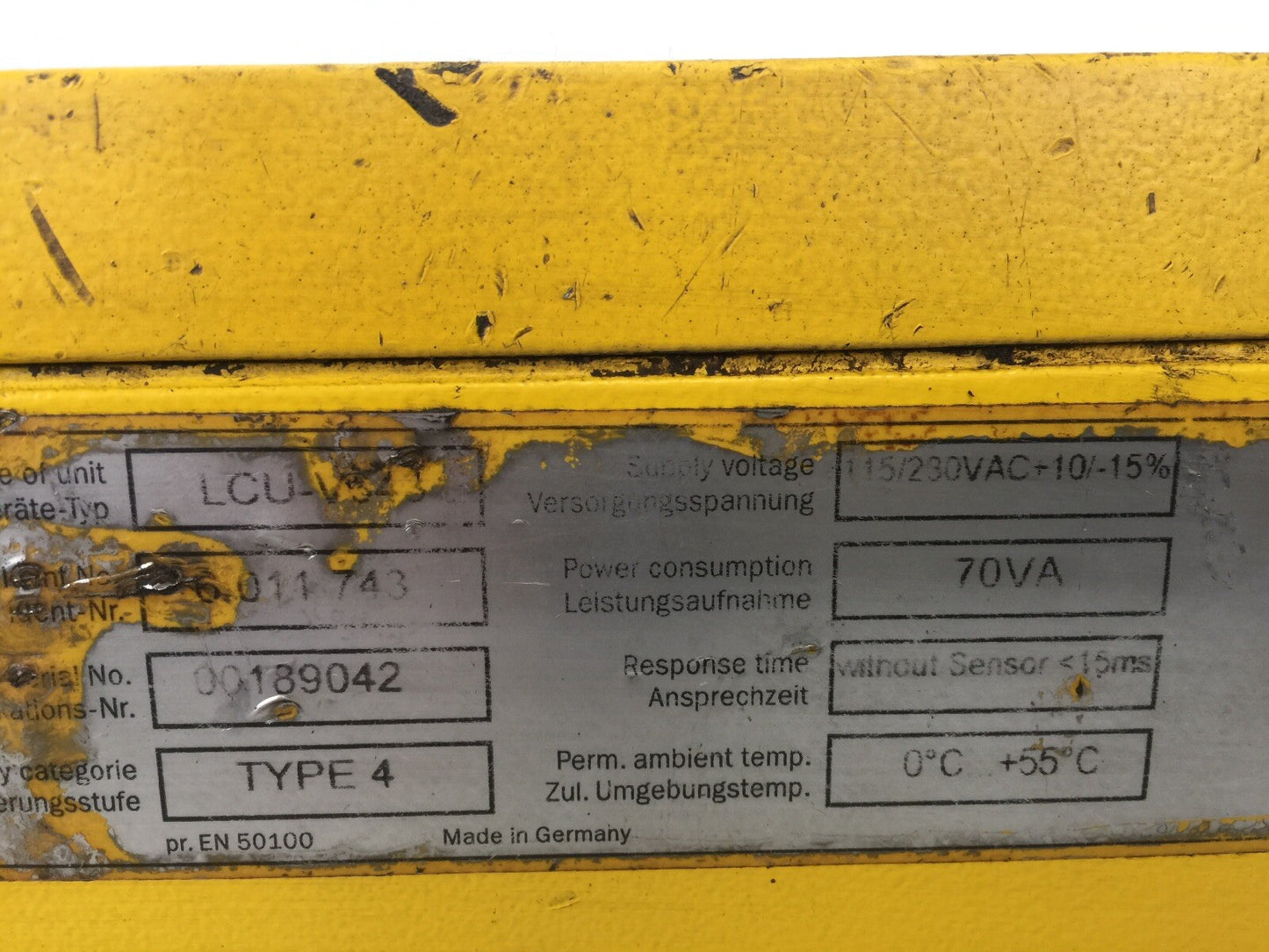 SICK LCU-V343 SENSOR SAFETY CONTROL 6011743 115/230VAC+10/-15% 70VA TYPE 41