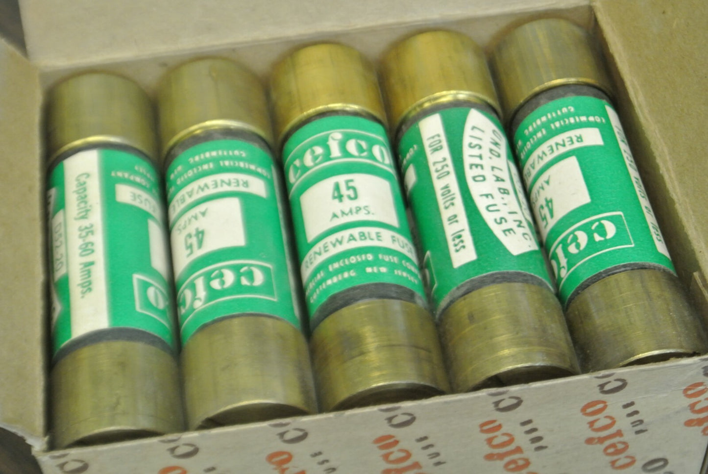 BOX of 10 CEFCO REN45 RENEWABLE FUSE / 45A / 250V / NEW SURPLUS  CAPACITY 35-60A6
