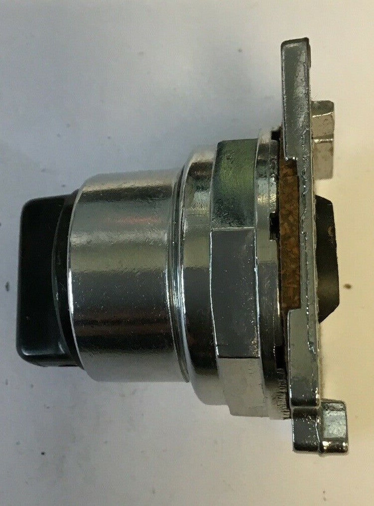 CUTLER HAMMER SELECTOR SWITCH 10250T1343 A3 CODE35