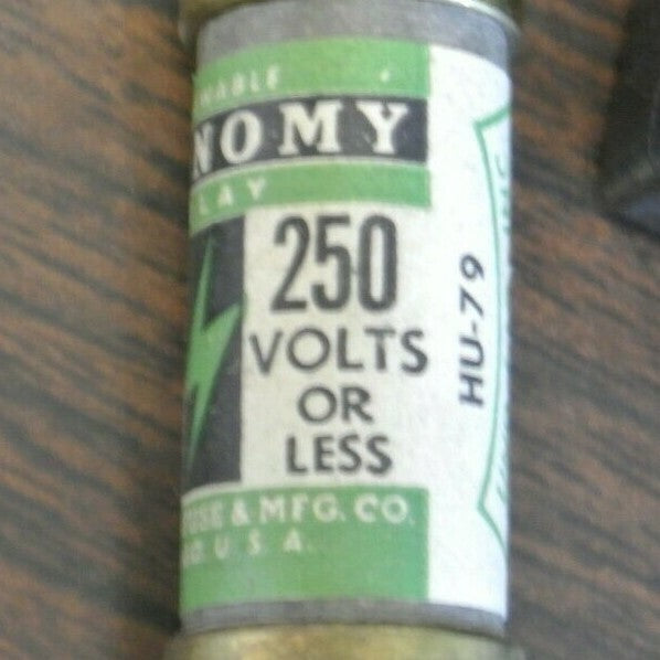 BOX of 10 / ECONOMY F-2025 RENEWABLE FUSE / 20A / 250V / NEW SURPLUS2
