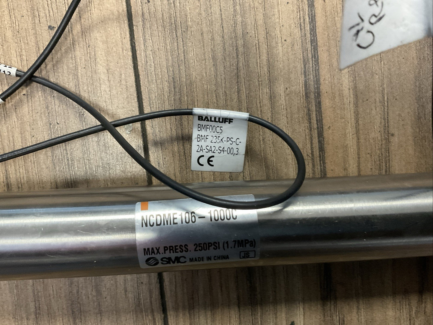 SMC NCDME106-1000C CYLINDER 250PSI (1.7MPa) BALLUFF BMF00C51