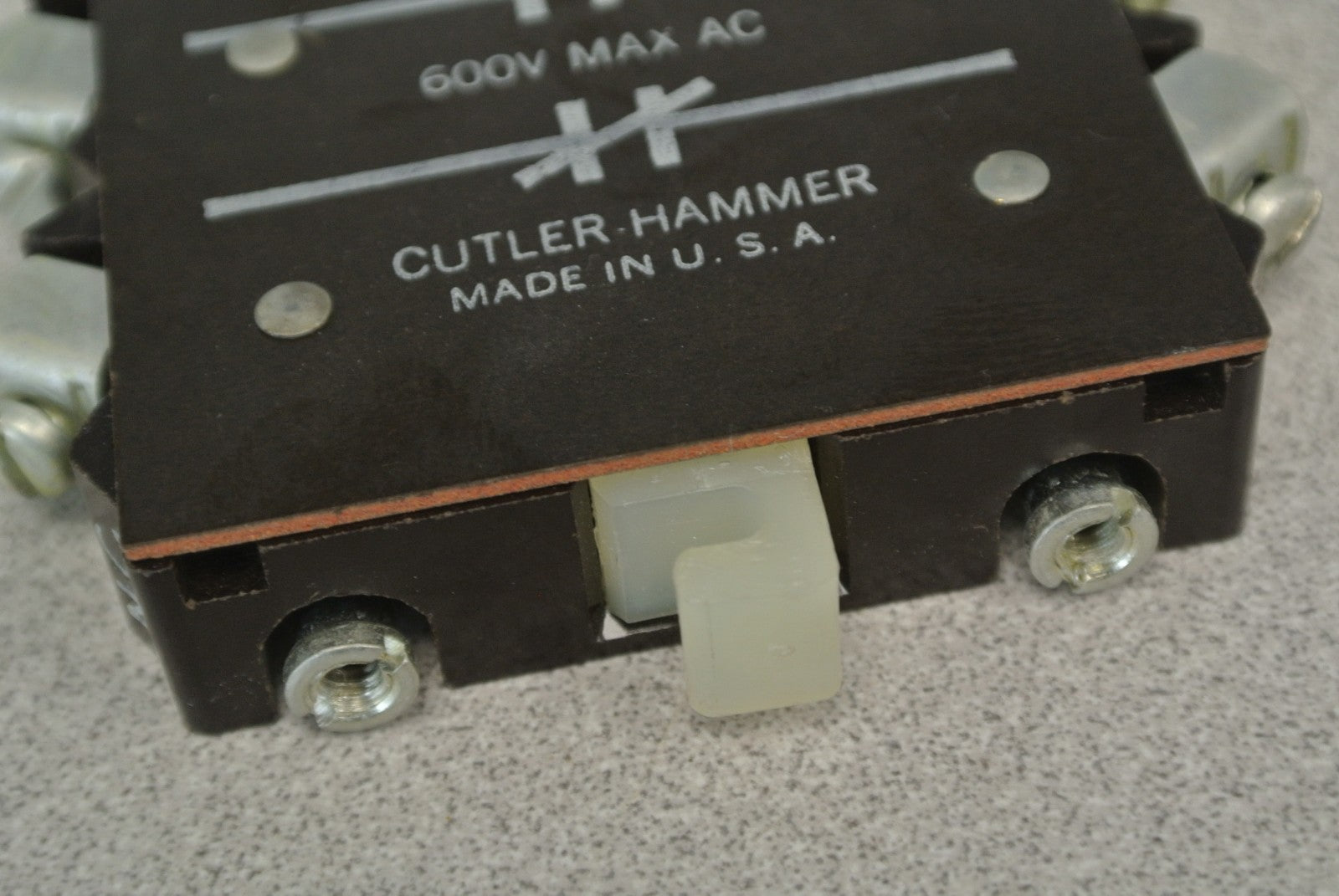 CUTLER-HAMMER C320KA3 AUXILIARY CONTACT / N.O., N.C. / SIZE 1 / 600VAC8