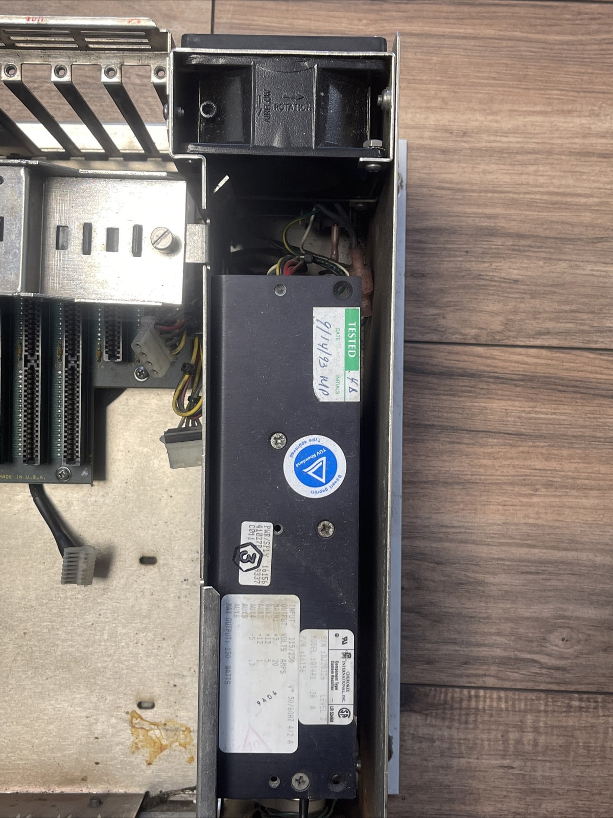 TEXAS MICROSYSTEMS 5022445-12 PLC CHASSIS WITH QT4A1 POWER SUPPLY 115/230VAC9