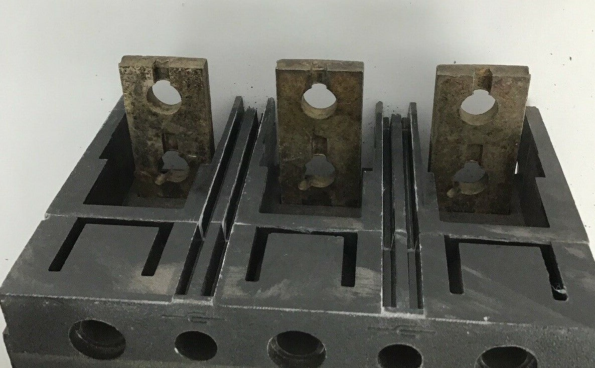 ABB UXAB 718530 R 999 300AMP CIRCUIT BREAKER  TYPE JS 500VDC/480VAC 6