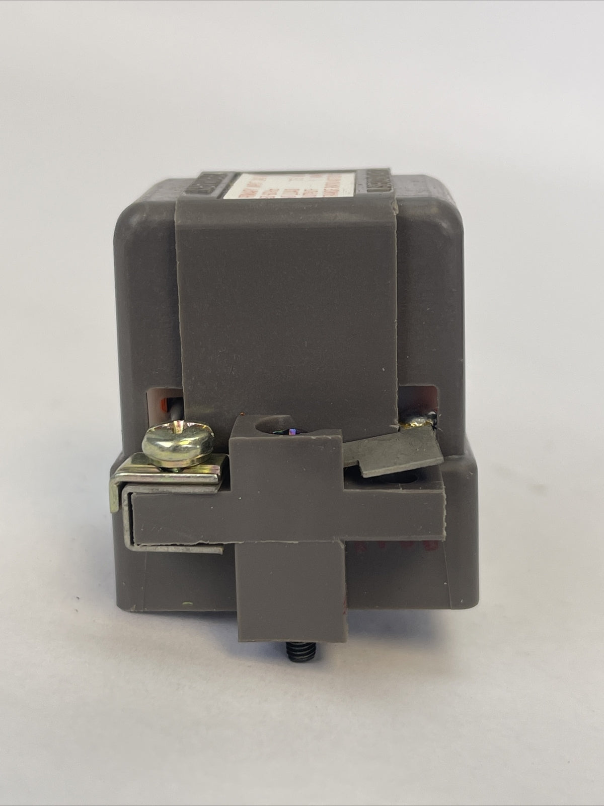 IDEC T2 TRANSFORMER POWER SUPPLY INPUT 240V 50-60HZ NO LOAD 7.5V OUTPUT 1VA4