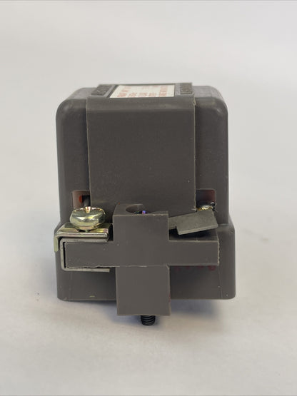 IDEC T2 TRANSFORMER POWER SUPPLY INPUT 240V 50-60HZ NO LOAD 7.5V OUTPUT 1VA4