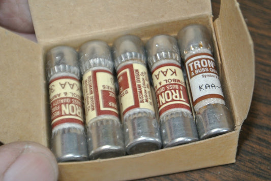 BOX of 10 / BUSSMANN / TRON KAA30 RECTIFIER FUSES / 130V / 30A / NEW SURPLUS0