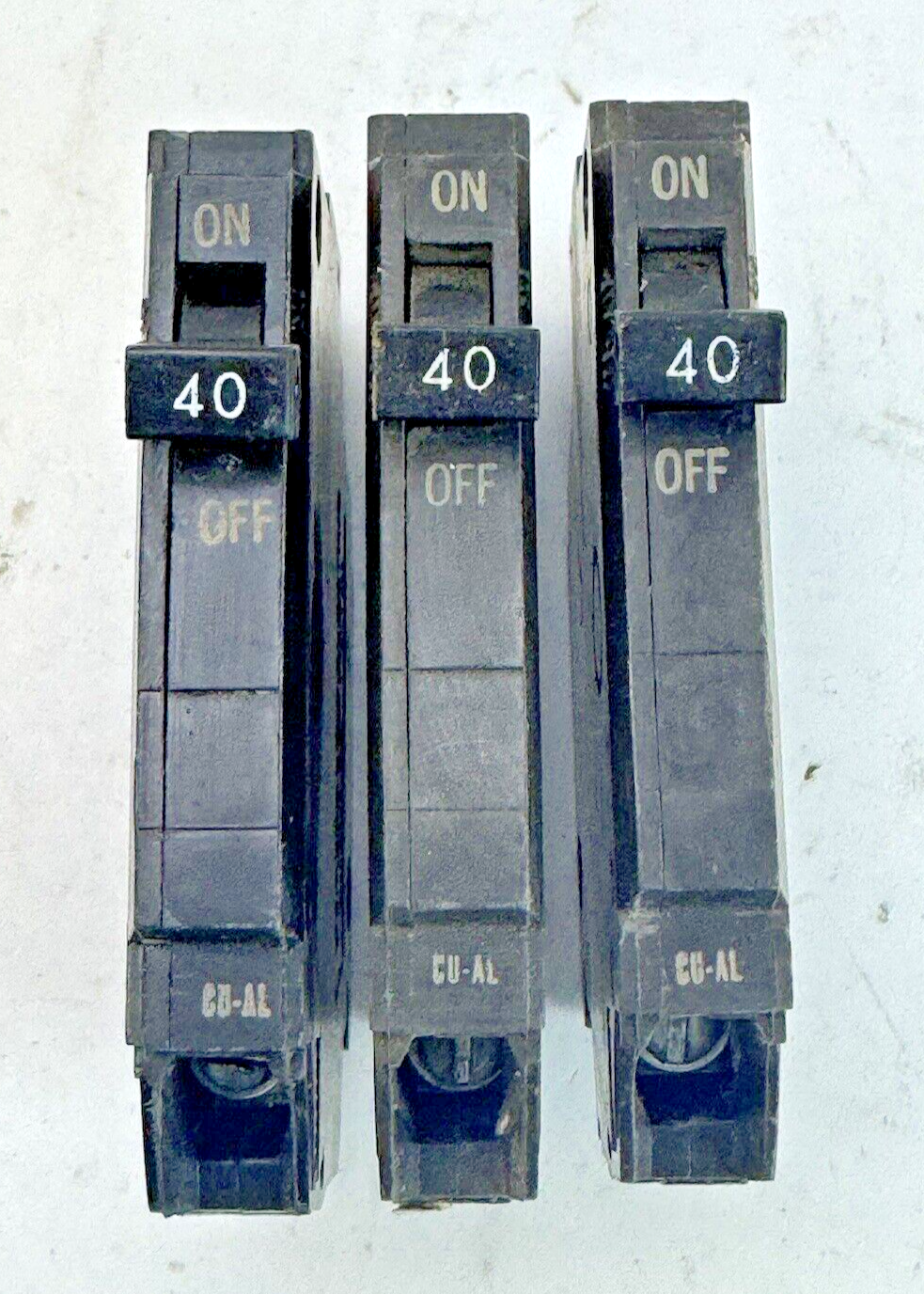 GE **LOT OF 3** - TQP140 - CIRCUIT BREAKERS - 1 POLE, 40 A, 240 VAC, TYPE TQP1