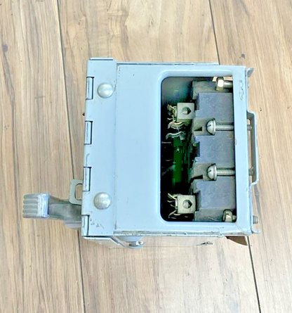 ITE V2B2211LR CLAMPMATIC VACU-BREAK PANELBOARD SWITCH 30A 250V 2POLE 3HP5
