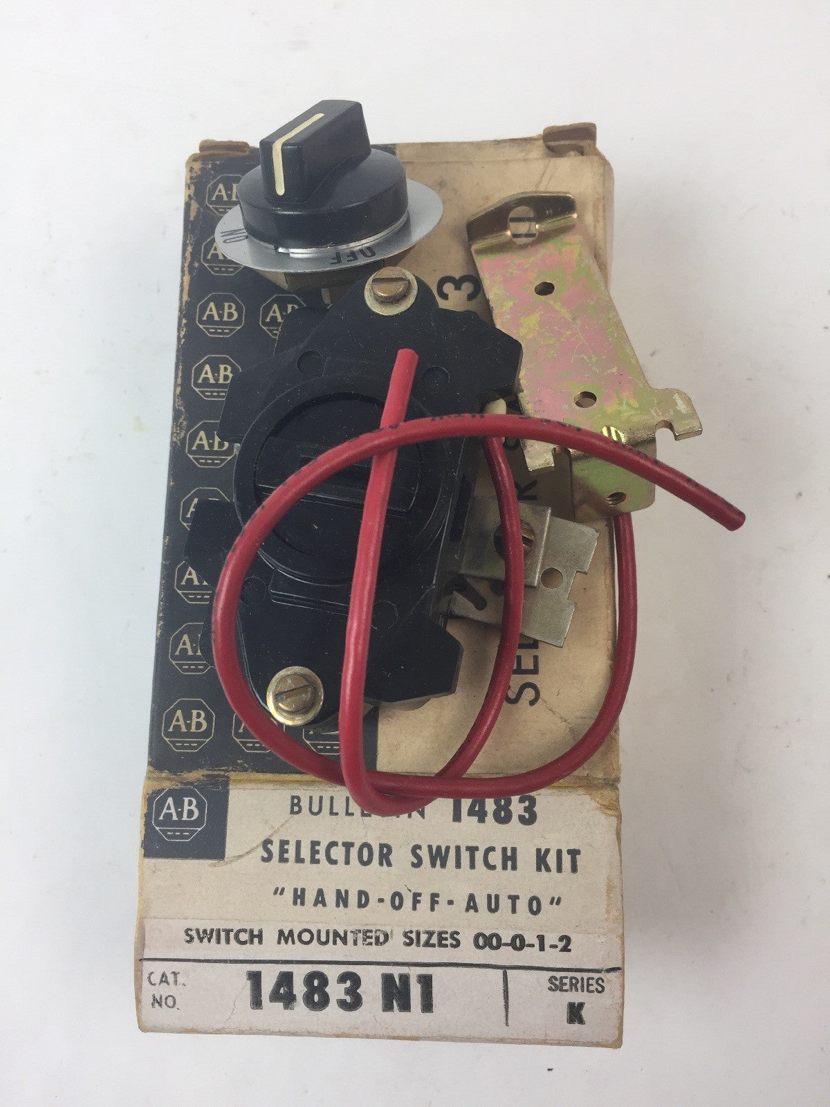 ALLEN BRADLEY 1483N1 SELECTOR SWITCH KIT HAND OFF AUTO SWITCH MOUNTED 00-0-1-20