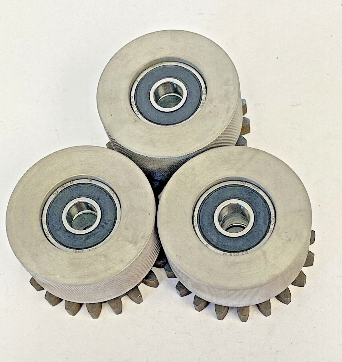 SKF - 608-2RS1 - *LOT OF 3* - PRESSURE ROLL/ BEARING - C30593