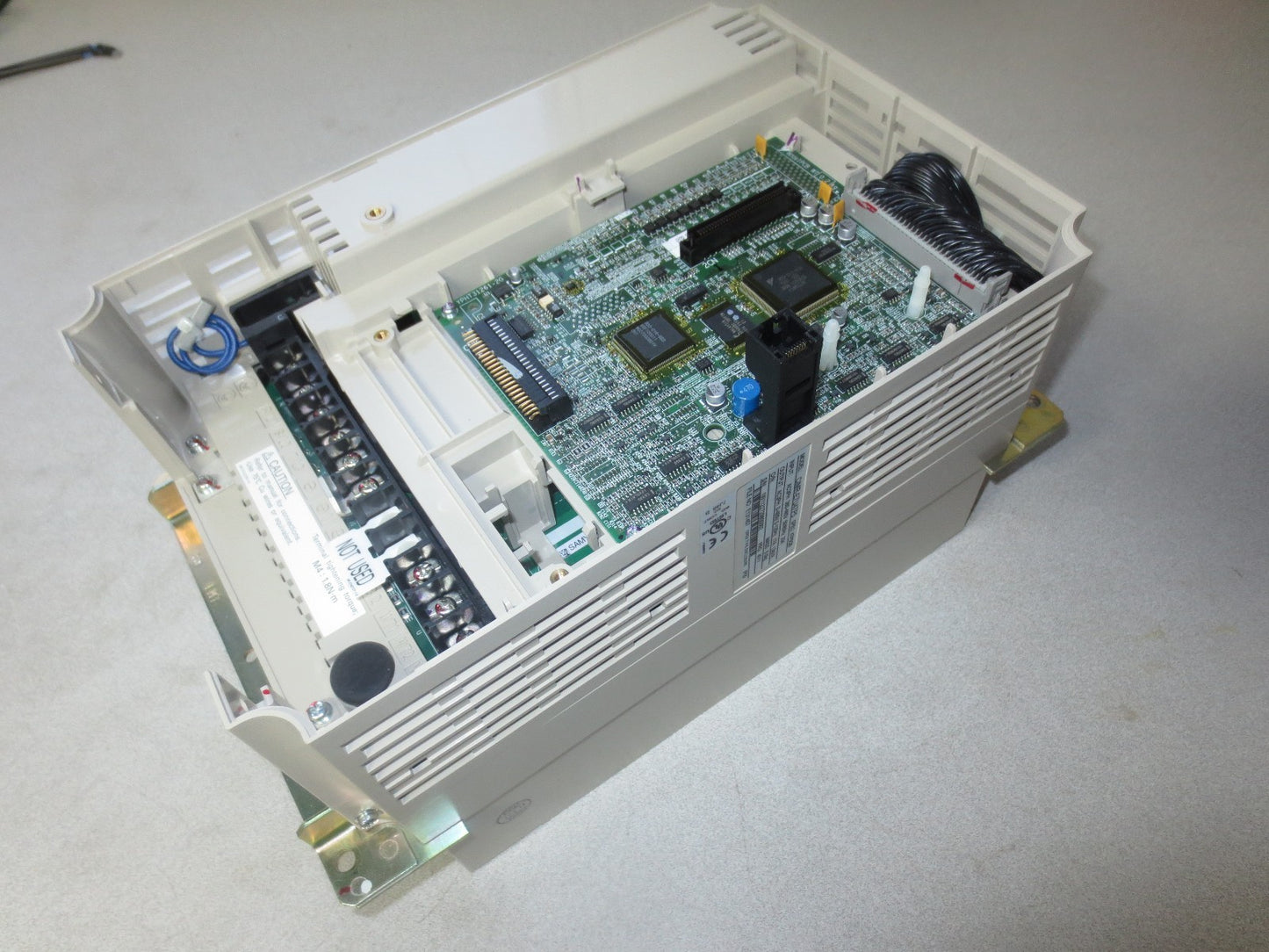 YASKAWA CIMR-E7U47P5 VARIABLE FREQUENCY DRIVE, 10HP - FOR PARTS or NOT WORKING2