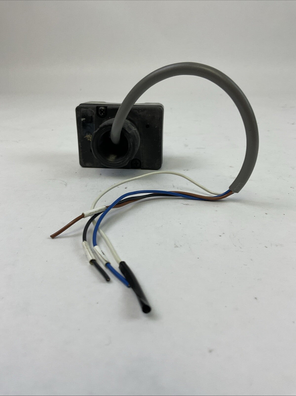 BANNER OTBVN6 MOMENTARY TOUCH BUTTON1