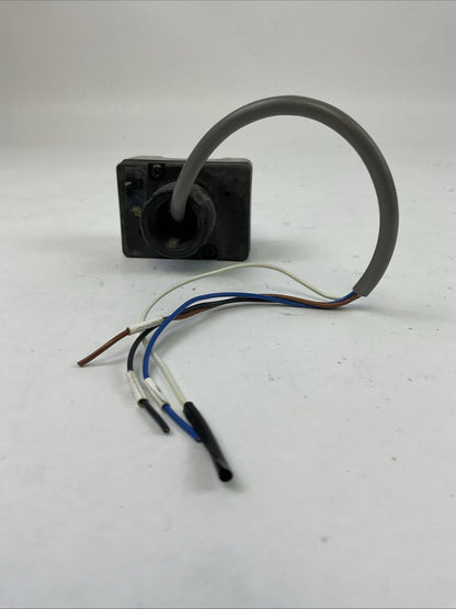 BANNER OTBVN6 MOMENTARY TOUCH BUTTON1