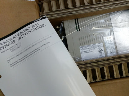 YASKAWA SGDS-15A72AY539 AC SERVOPACK OUTPUT: 230VAC, 0-300Hz 11.6A NEW SURPLUS1