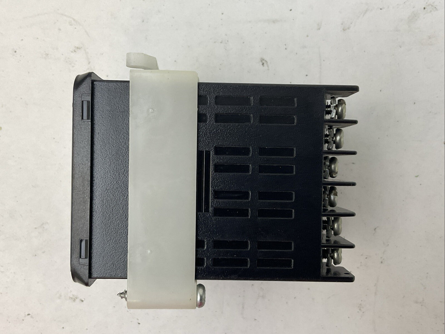 OMRON E5CC-QX2ASM-800 DIGITAL TEMPERATURE CONTROLLER VER 1.13