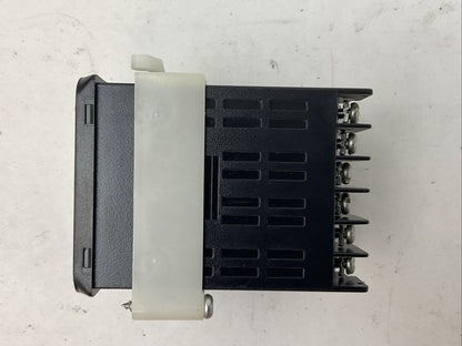 OMRON E5CC-QX2ASM-800 DIGITAL TEMPERATURE CONTROLLER VER 1.13