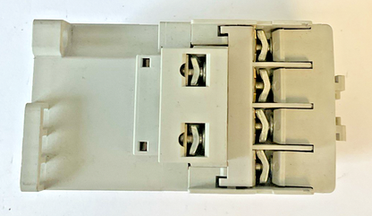 ALLEN BRADLEY 300-AO*930 CONTACTOR SER.C 600VAC SIZE 06