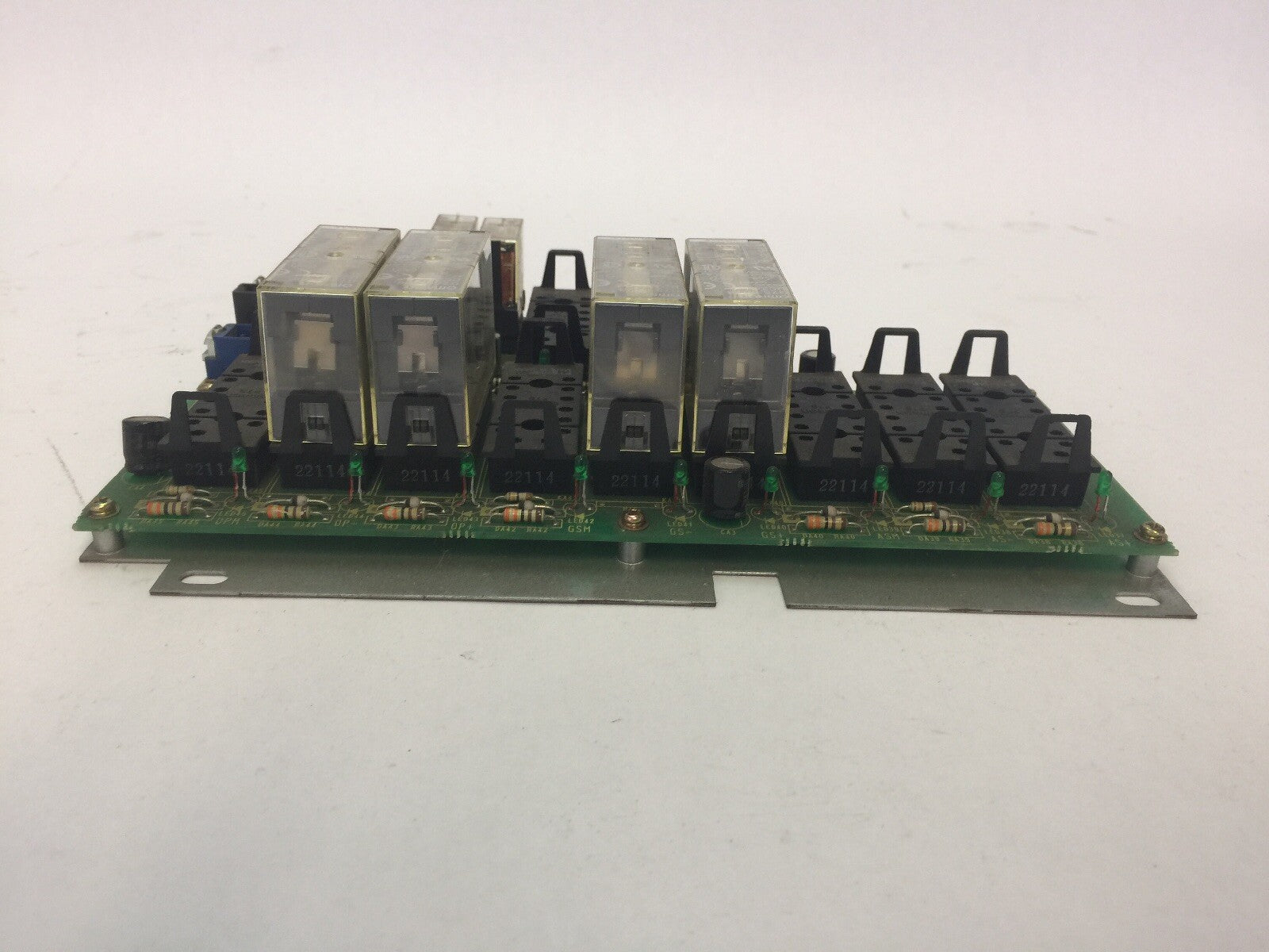 FANUC A20B-9002-0300/02A E STOP RELAY BOARD MISSING RELAYS2