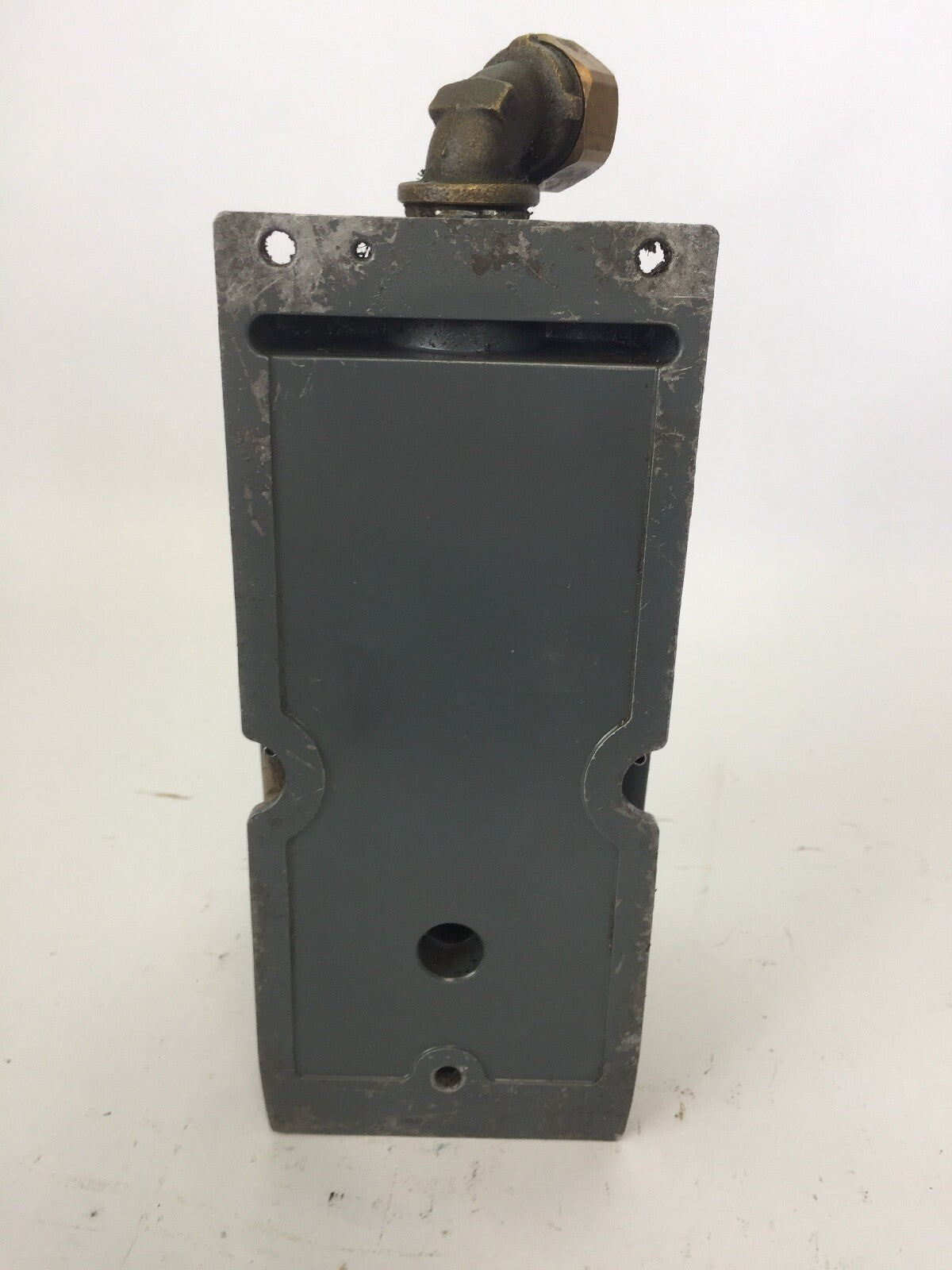 YAMATAKE HONEYWELL MICRO SWITCH 15A-125, 250 OR 480VAC 1/2A-125VDC 1/4A-250VDC4