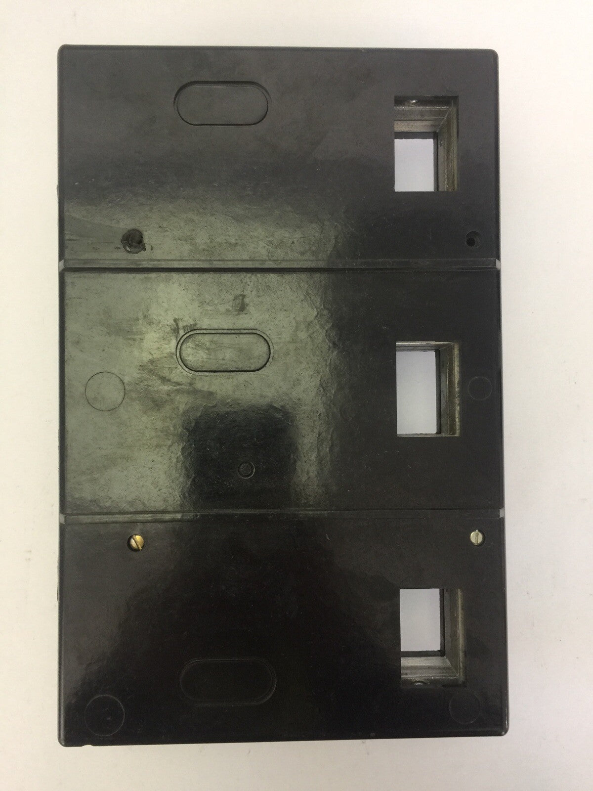 UNDERWRITER'S LABORATORIES INC. 371D386G10 NON AUTO TRIP UNIT5