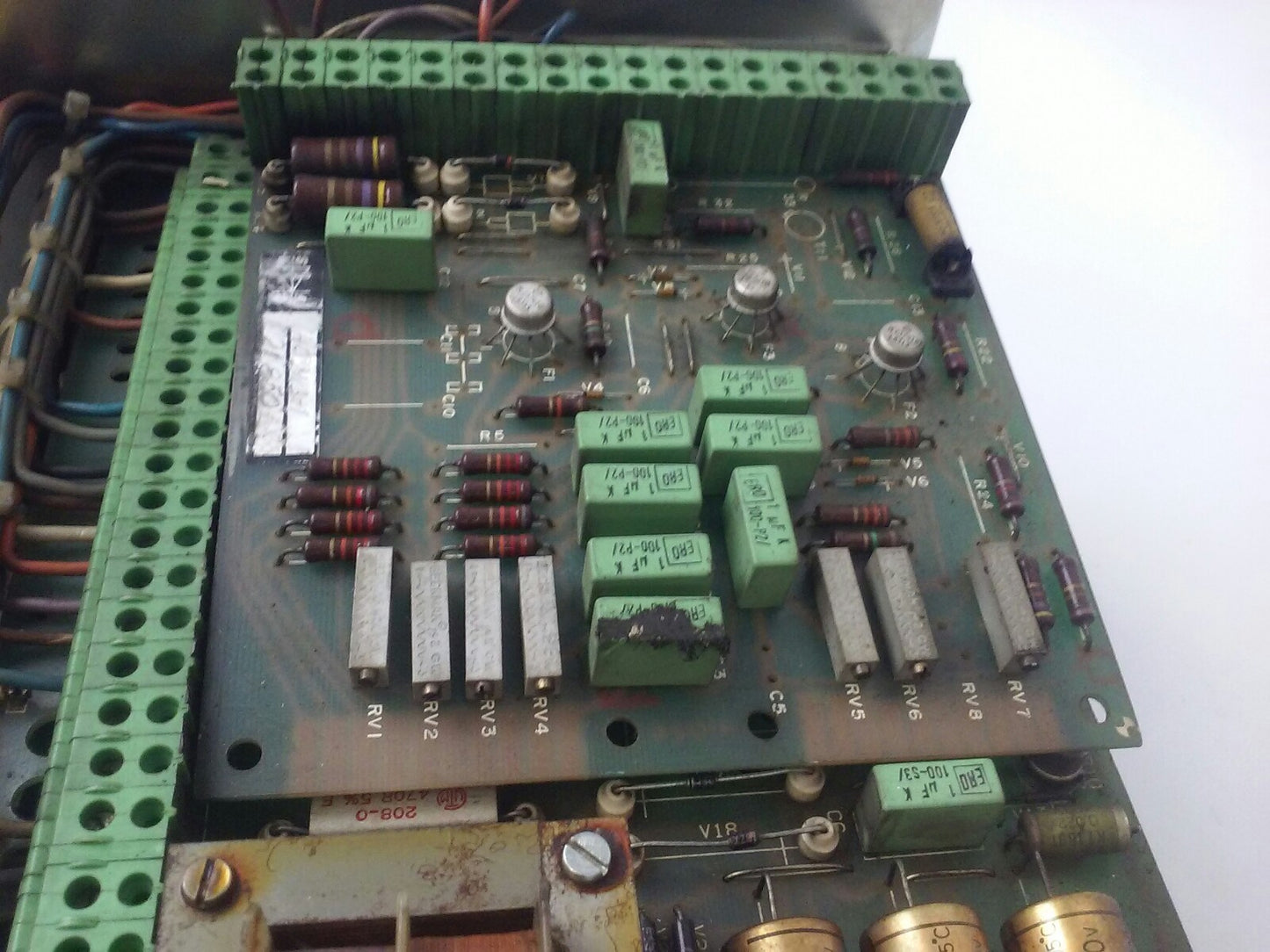 STYRKONSULT AB 40956-19 DC DRIVE MISSING PLASTIC LEG THAT HOLDS UP TOP BOARD2