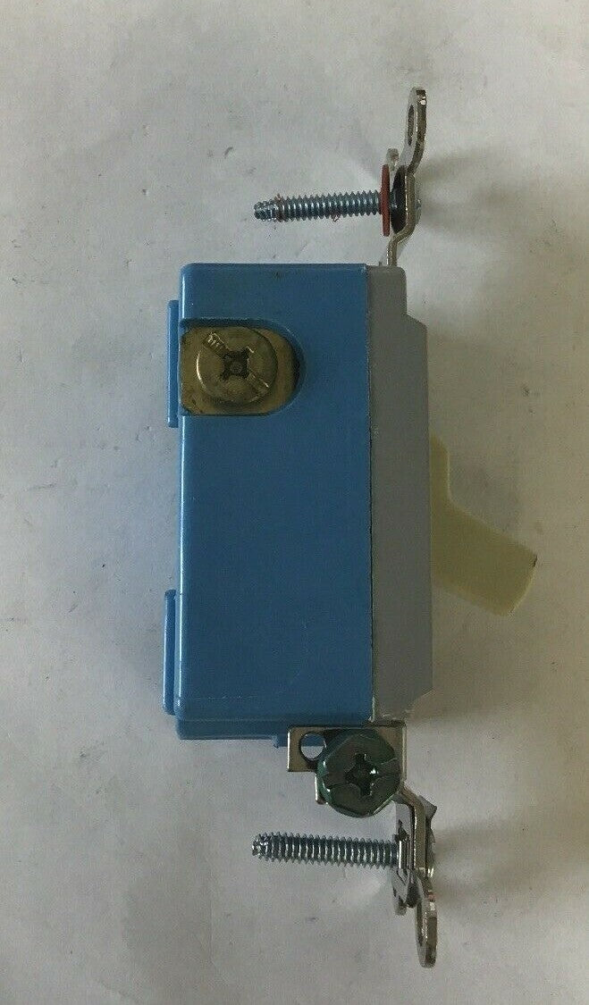 HUBBELL HBL1203I SWITCH IVORY SER 1200 3WAY  TOGGLE 15A 120/277VAC***LOTOF2***3