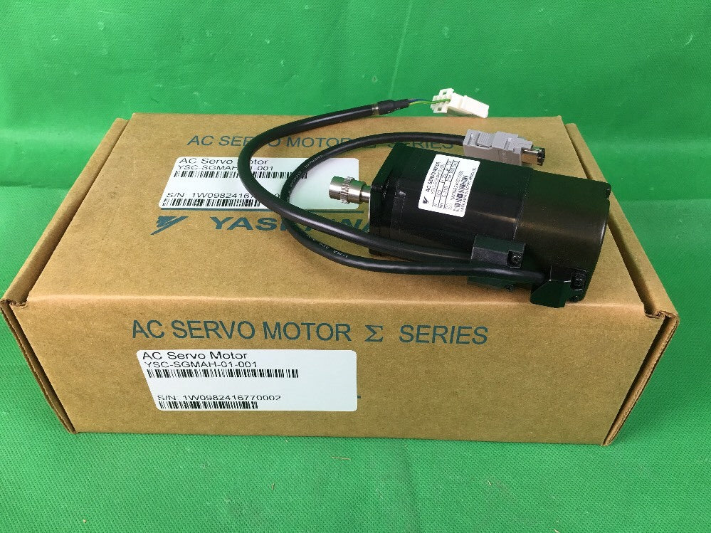 YASKAWA AC SERVO MOTOR YSC-SGMAH-01-001 100W 200V 0.91A0