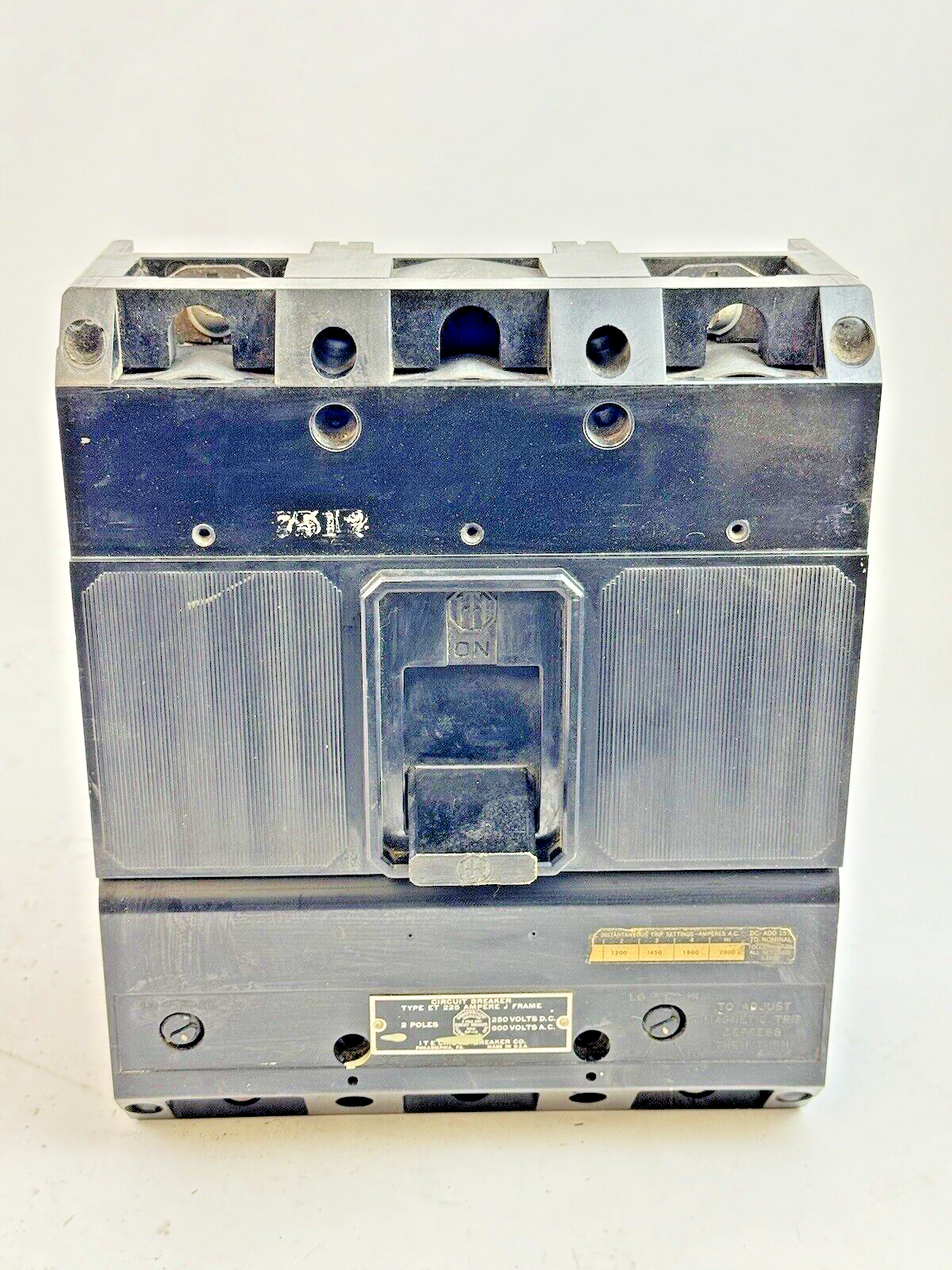 ITE - ET5906 - MOLDED CASE ET-225 FRAME CIRCUIT BREAKER - 200 A, 2 POLE, 600 VAC1
