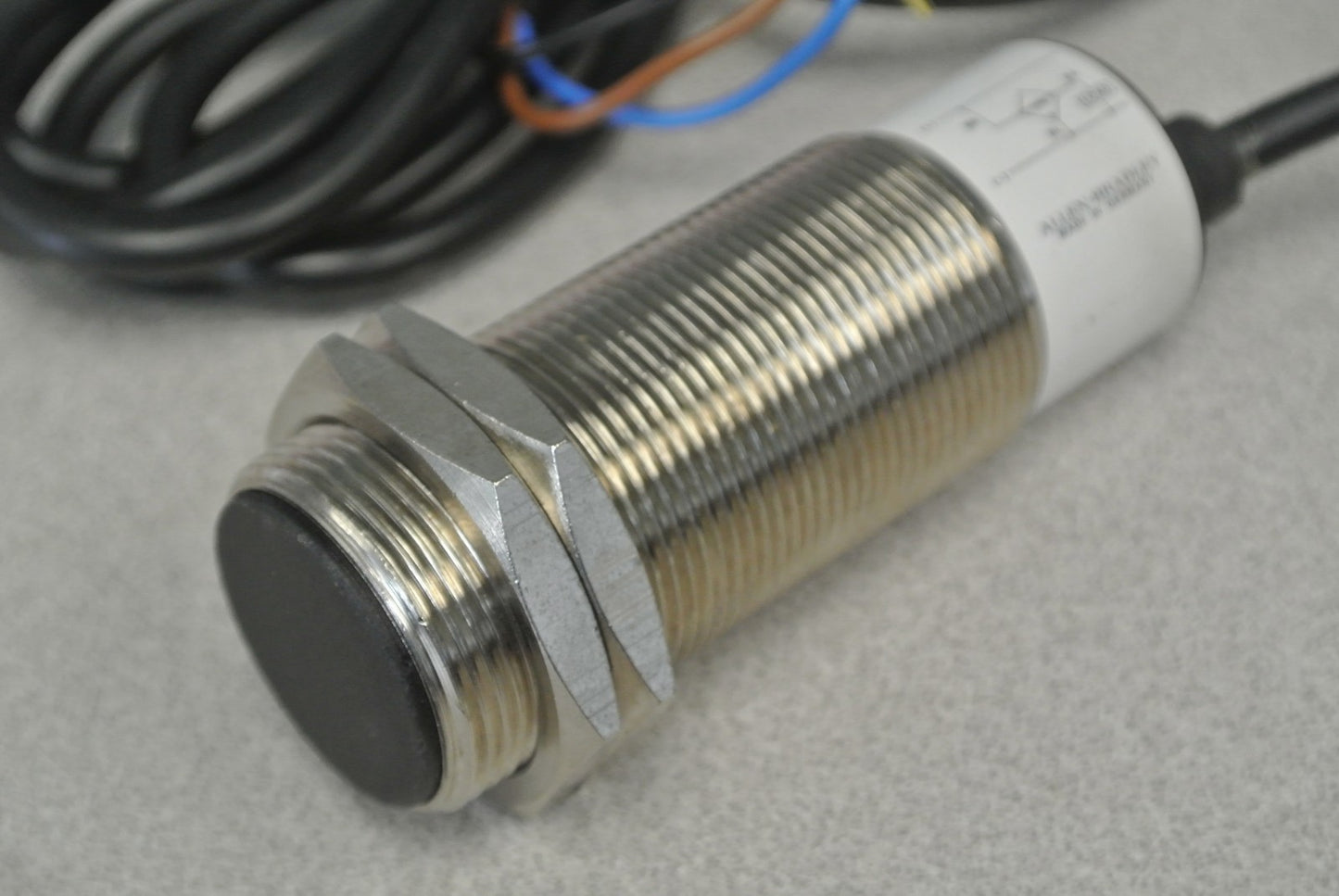 ALLEN-BRADLEY 871C-K10A30 CYLINDRICAL INDUCTIVE PROXIMITY SWITCH / 10-30VDC 30mm3