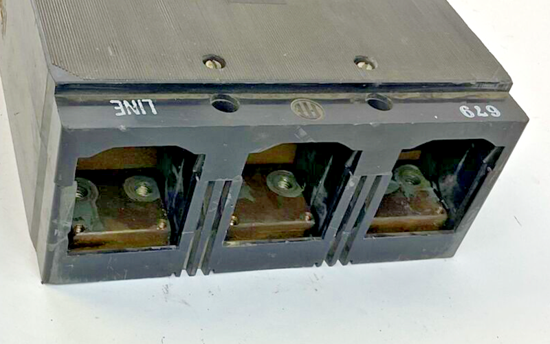 ITE KM3-F800 CIRCUIT BREAKER 400A 600VAC 125/250VDC 3POLE4