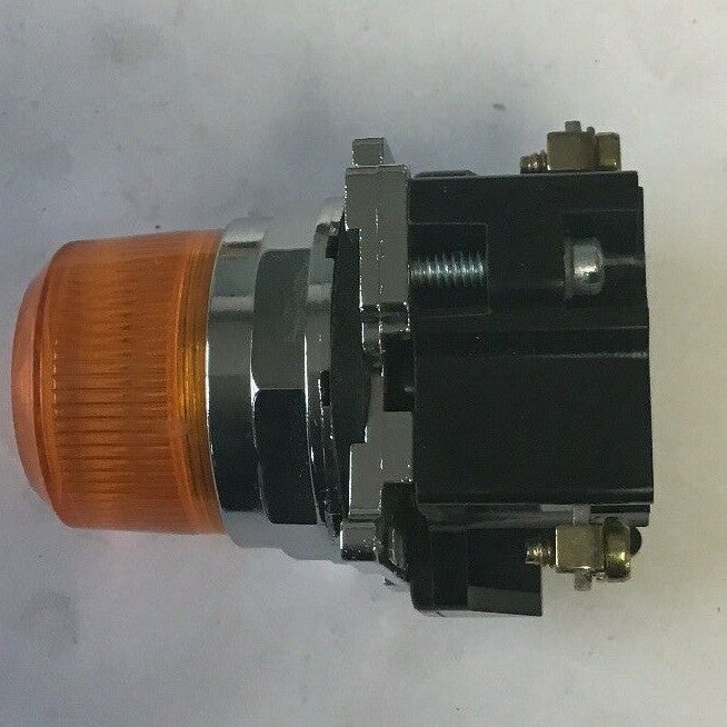 CUTLER HAMMER 10250T201 AMBER INDICATING LIGHT. 120VAC/DC 6