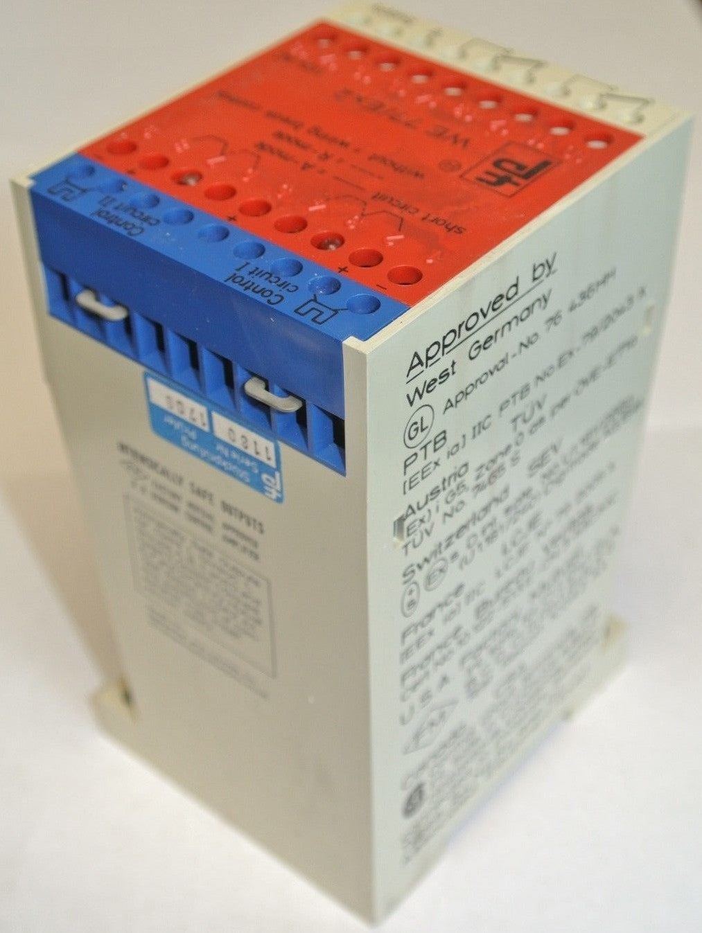 PEPPERL + FUCHS WE77/EX-2 ISOLATED SWITCH AMPLIFIER / PROX SENSOR - NEW SURPLUS0