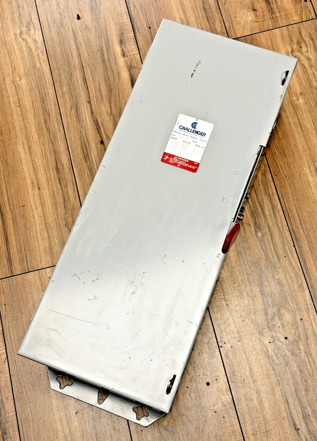 CHALLENGER - HD3630 - SAFETY SWITCH - 100 AMP, 3 POLE, 600 VAC, NEMA TYPE 10