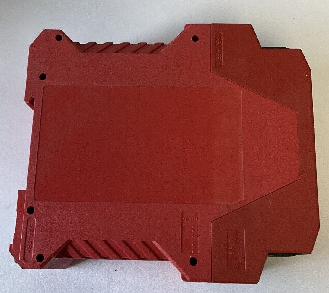 ALLEN BRADLEY 440R-M23088 SAFETY RELAY SER.B 24VAC/DC 50/60HZ 3