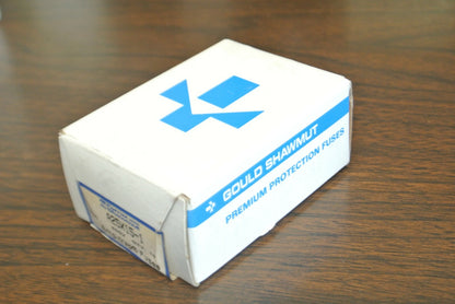 BOX of 10 / GOULD-SHAWMUT A25X15 RECTIFIER FUSES / 15A / 300V / NEW SURPLUS5