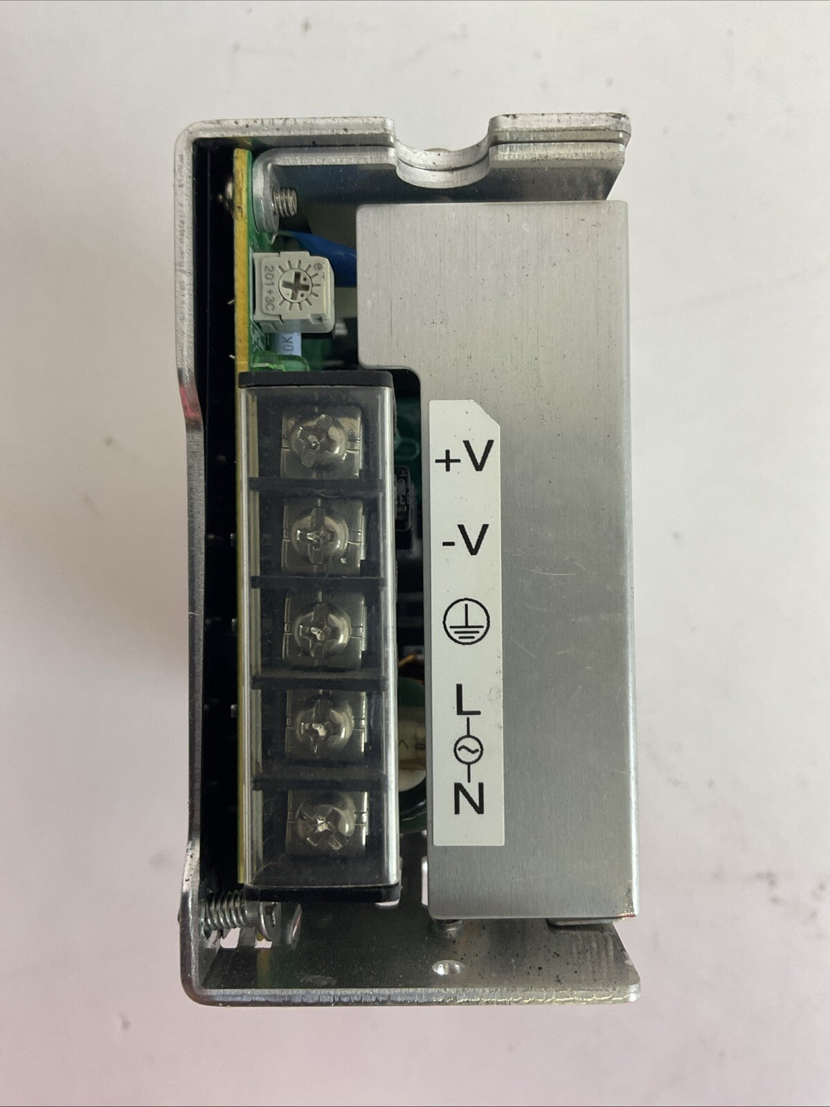 OMRON S8JX-G10024C POWER SUPPLY OUTPUT 24VDC 4.5A INPUT 100-240VAC 50/60HZ 2.5A0