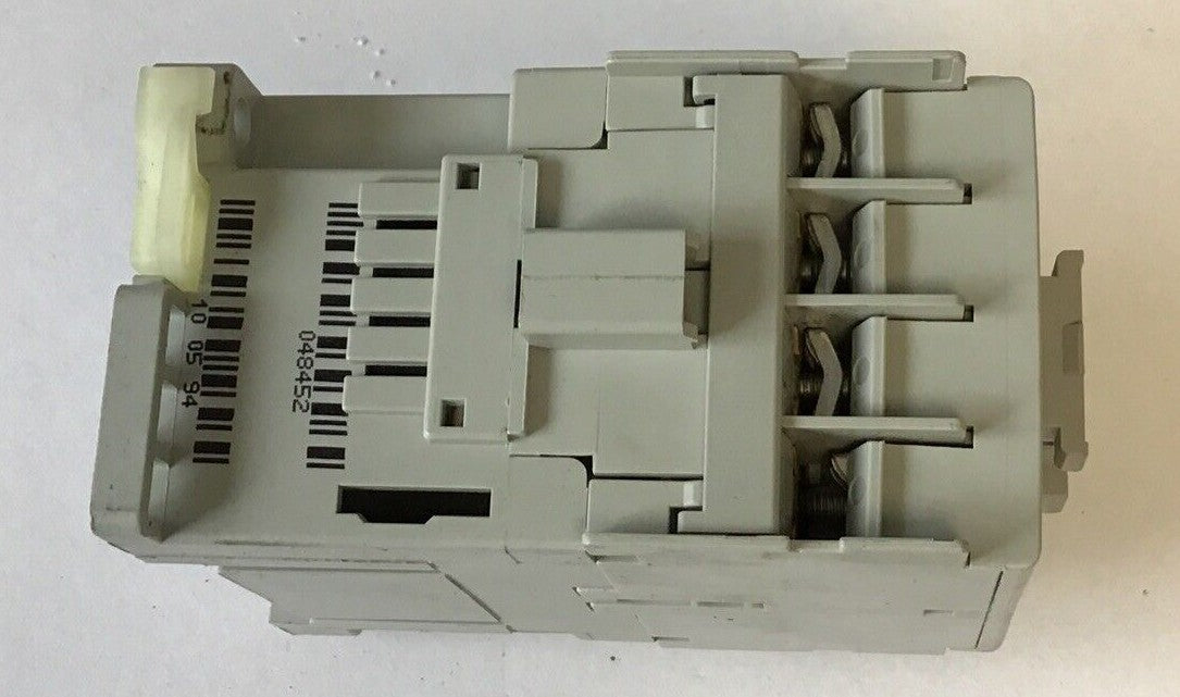 ALLEN BRADLEY 300-AOE*930 CONTACTOR SER.C 18A 600VAC 24VDC7
