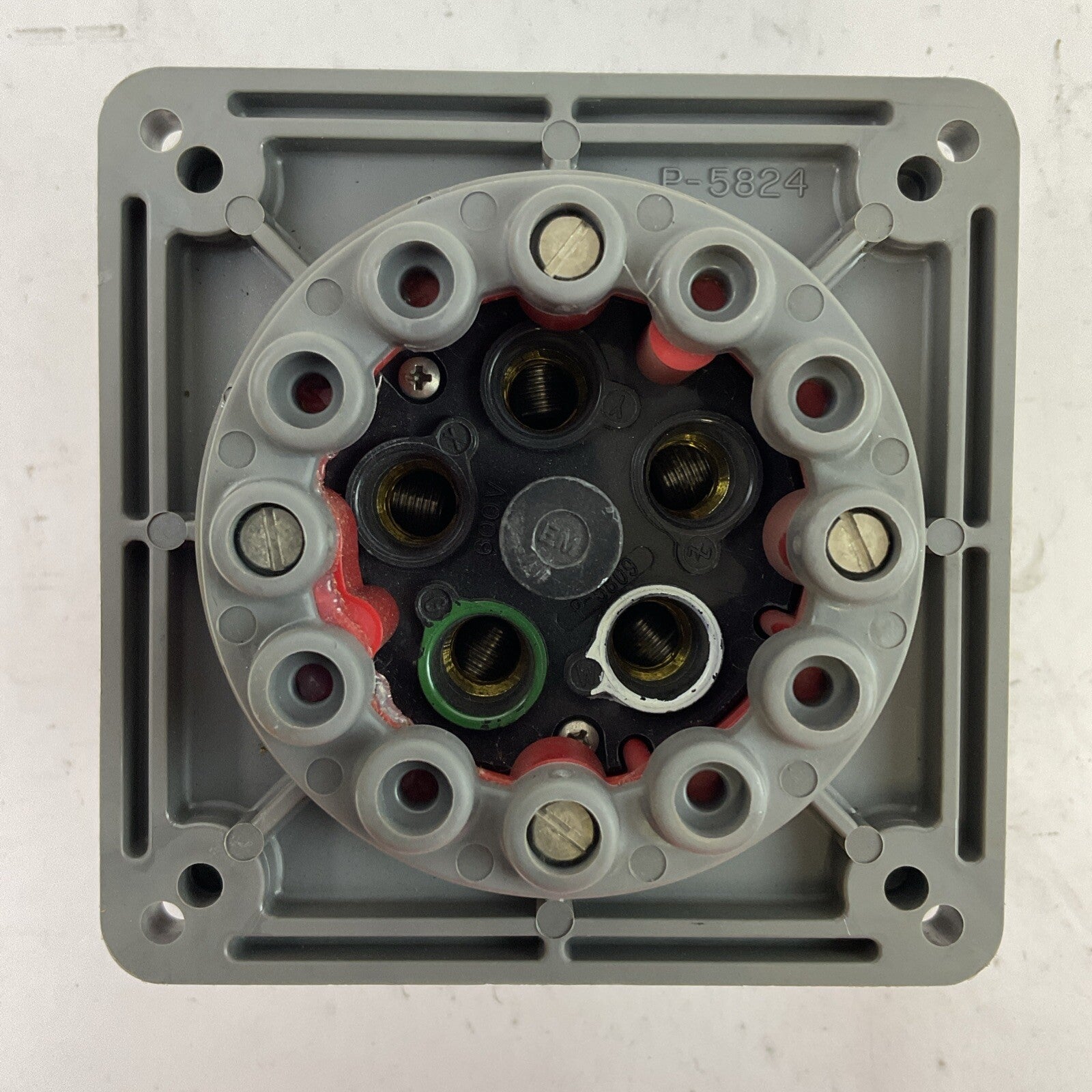 HUBBELL HBL560B7W PIN & SLEEVE INLET 277/480VAC 60A2