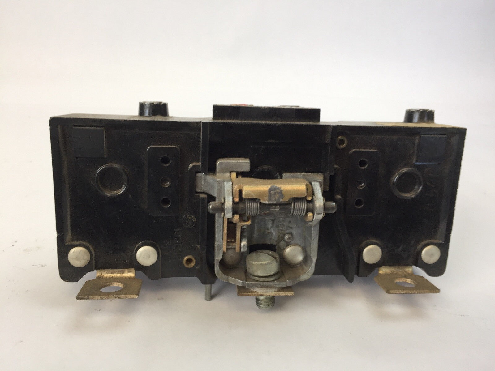 GE TB43T300 TRIP UNIT 300 AMP 3 POLE MAG TRIP ADJ 900-3000A4