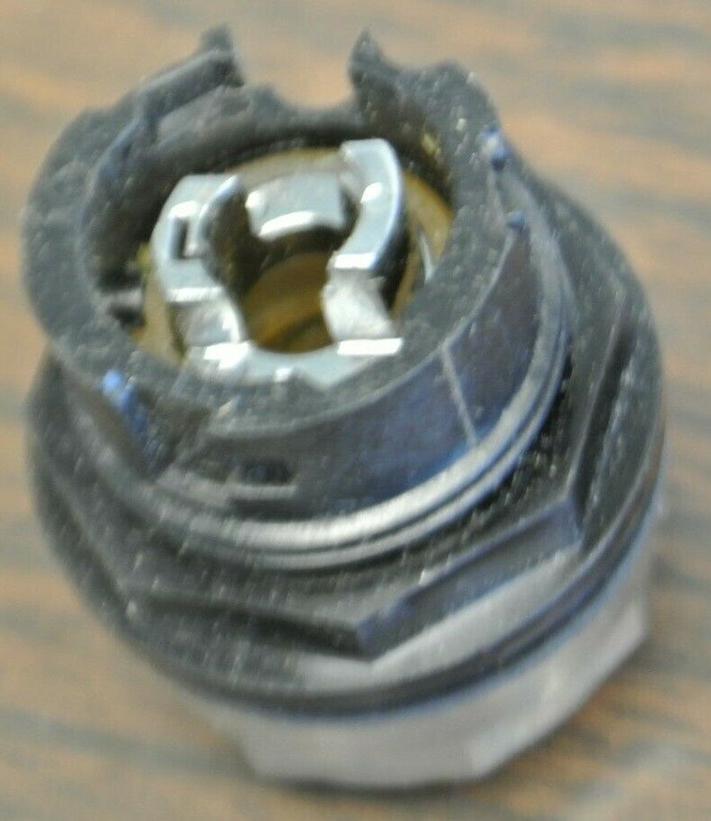 CUTLER-HAMMER E22TA ILLUMINATED OPERATOR EXT. BUTTON / AMBER / NEW SURPLUS3